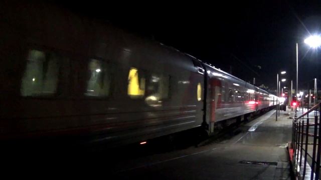 Прибывает в Тверь! ЭП20 с поездом Санкт-Петербург - Нижний Новгород смотреть онлайн