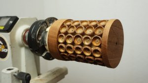 Точение пивной кружки по дереву 🍺