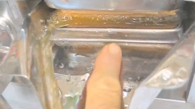 Using a model 280 juice tray on older Norwalk juicer models смотреть онлайн