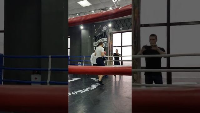 первый бой, открытый ринг . Славянтура машина . смотреть онлайн