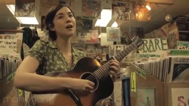 Lisa Hannigan - Little Bird | Mahogany Session смотреть онлайн