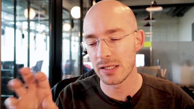 A 10 Minute Comparison: Office 365 vs Google's G Suite - WorkTools #32 by Christoph Magnussen смотреть онлайн