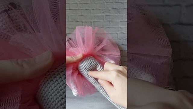 Зайка из меховой пряжи, мини мк по зайцу. #мквязаниекрючком #вязаныеигрушки #амигуруми смотреть онлайн