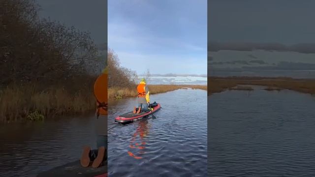 Мужчина на сапе #sup #сапсерфинг #сапборд #сап #сплавпореке #сплав смотреть онлайн