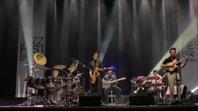 Simon Phillips: Protocol V / JazzFestBrno, 4.5.2023 смотреть онлайн