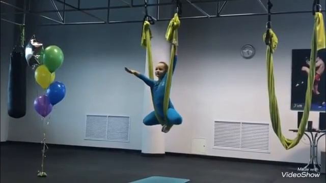 Моё выступление по воздушной ЙОГЕ смотреть онлайн