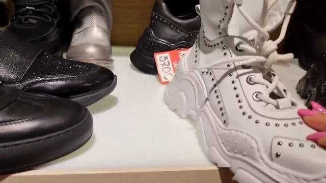 Субботний Шоппинг Fashion House Outlet смотреть онлайн