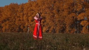 Потрясающая фланкировка шашкой. Если девушка казачка.