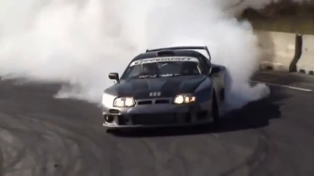 Дрифт на Toyota Supra смотреть онлайн