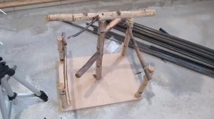 как сделать стенд для попугаев своими руками.