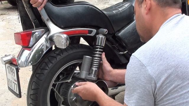 HONDA Magna устраняем косяки (гнутый шток амортизатора) смотреть онлайн