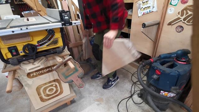 Fabrication d'une étagère en sipo brut смотреть онлайн