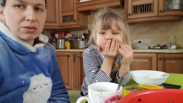 Такие огромные цены, что ходим только посмотреть... смотреть онлайн