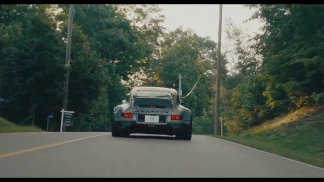 Porsche 911 Twin Turbo AIR COOLED pour engine sound Reimagined By Singer смотреть онлайн