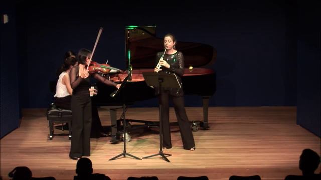 Aram Khachaturian - Trio for Clarinet, Violin, and Piano, I. Andante con dolore смотреть онлайн