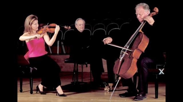 F. Mendelssohn-Bartholdy Piano Trio No.1 Op.49 in D minor, Mutter, Previn, Harrell смотреть онлайн