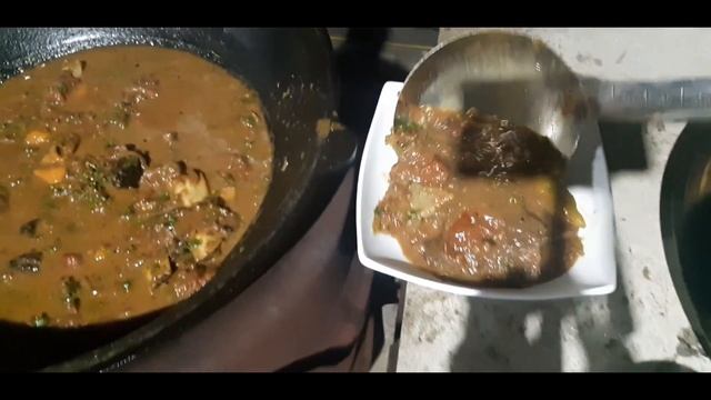 Самое вкусное Чашушули на говяжьих рёбрах. Грузинское блюдо от дяди Миши в казане на костре. смотреть онлайн