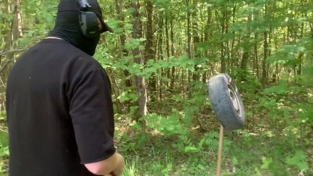 Травмат МР-80-13Т пробьёт колесо!? #оружие #пистолет #макаров #мр #травмат смотреть онлайн