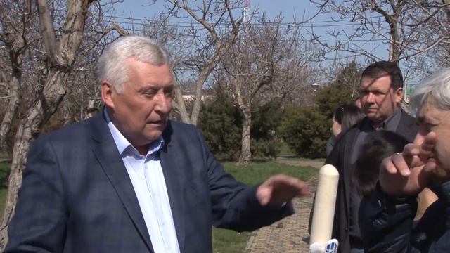 В Анапе в парке "Ореховая роща" заложили новую аллею смотреть онлайн