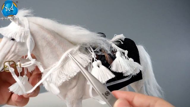 Unboxing video of XH80021 1/12 Palm Hero Series White Horse смотреть онлайн