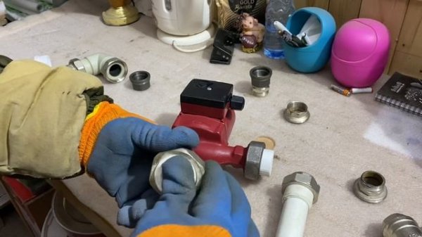 Сам в шоке от этого.Как подключить циркуляционный насос к полипропиленовым трубам недорого и быстро