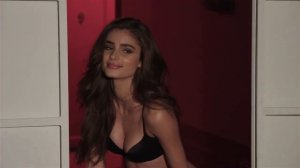 Тейлор Хилл становится Ангелом "VS"