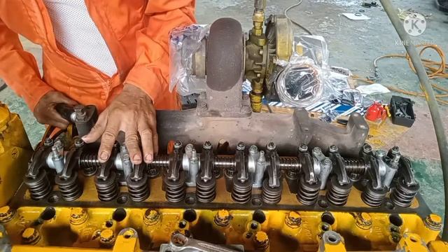 How To Set Up Valve Clearance ‼️6Cylinders❗Kumatso Grader смотреть онлайн