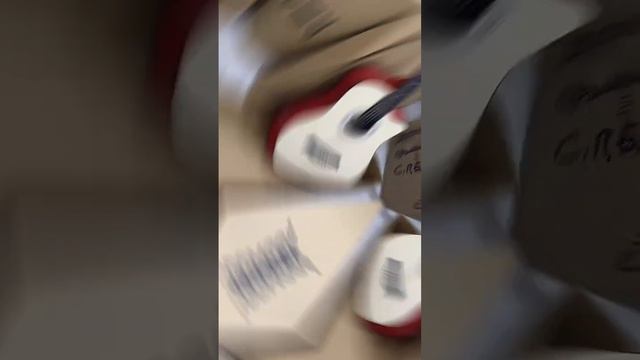 Новая гитара классные цвета смотреть онлайн