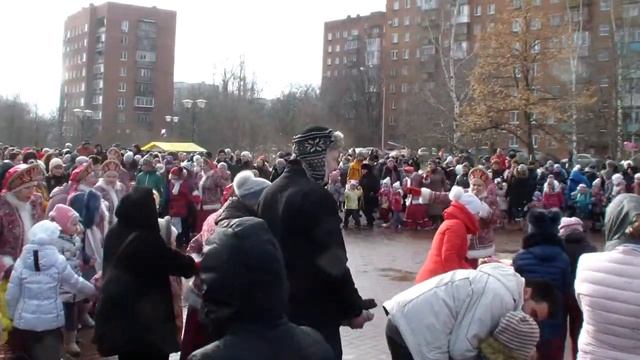 2015 Масленица, хоровод в городе Дзержинский видео Николай Черногорец смотреть онлайн