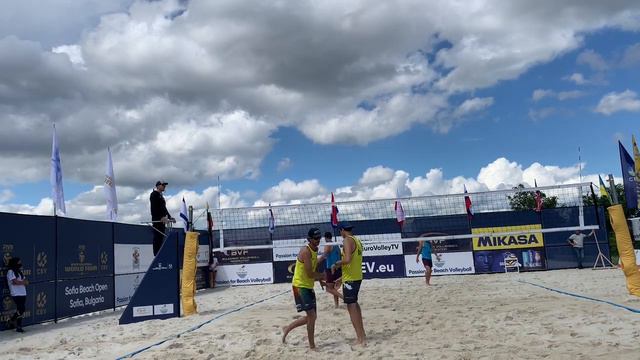 Bulgaria Round One: Adam Roberts/Travis Mewhirter vs. France: Jeremy Silvestre/Niels Philippe-Danie смотреть онлайн