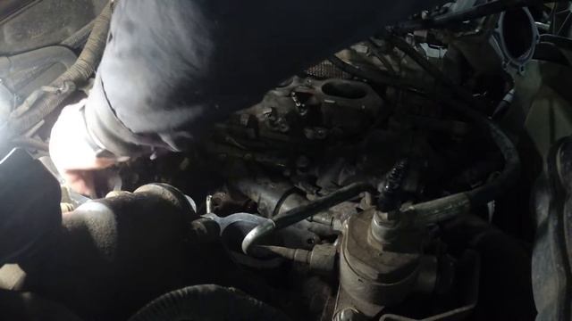 Чистка клапанов пенным очистителем.