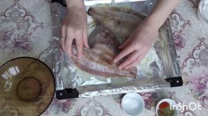 КАМБАЛА на луковой подушке в духовке.