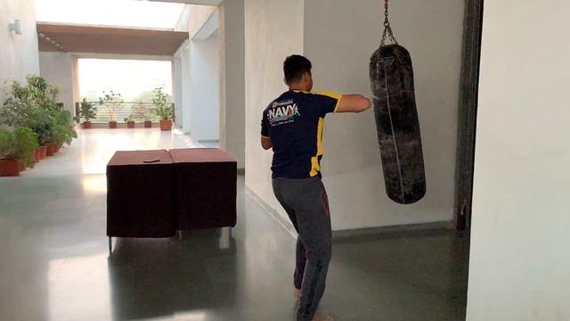 Here is a video of me doing an Elbow Strike common in Muay Thai fighting form смотреть онлайн