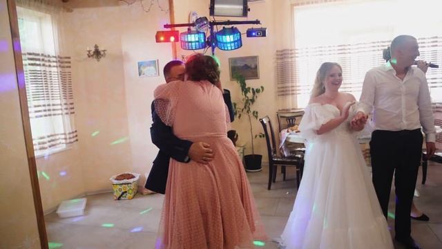 Чествование родителей на свадьбе, поклон родителям смотреть онлайн