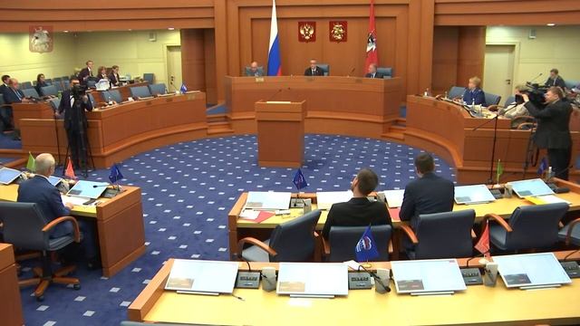 Депутат Мосгордумы Шувалова посоветовала коллеге Николаевой "закупать снотворное и сушить сухари" смотреть онлайн