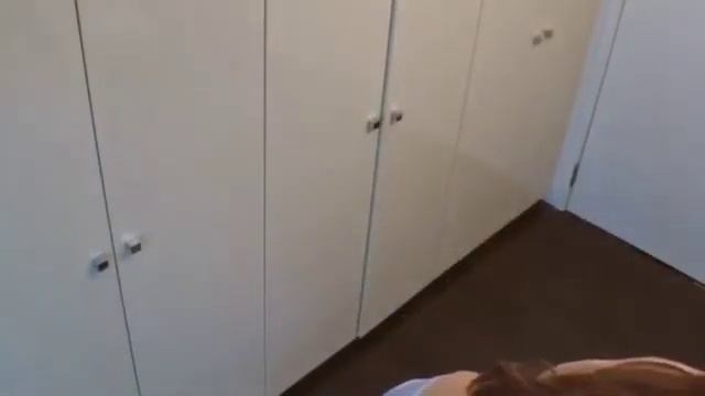 Kamera tersembunyi di ruang ganti baju wanta смотреть онлайн