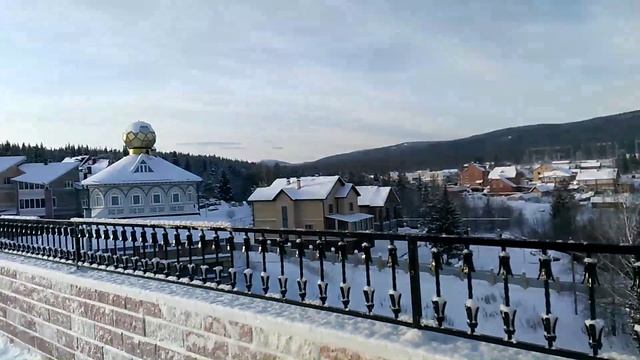 Красная Горка парк Бажова НЕОБЫЧНЫЕ ПОКАТУШКИ / Ural winter, Red Hill Park Bazhov UNUSUAL driving смотреть онлайн