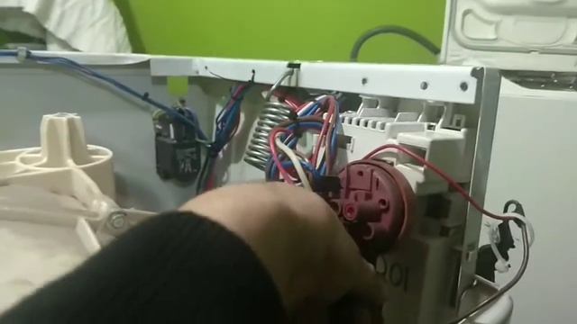 Стиральная машинка Атлант нюнсы как достать барабан и собрать..Чистка барабана.. смотреть онлайн