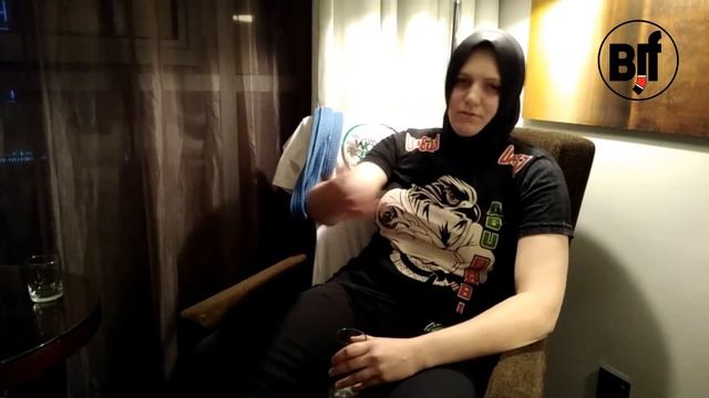 Изнанка 7 серия/ Юля Познякова и кальян #worldPRO17 смотреть онлайн