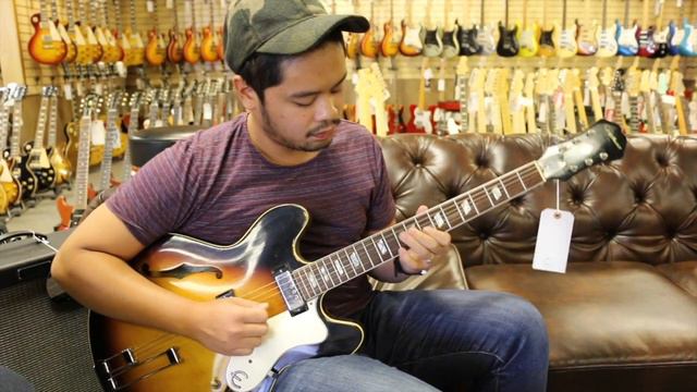 Vinnie Miranda playing our 1968 Epiphone Riviera here at Norman's Rare Guitars смотреть онлайн