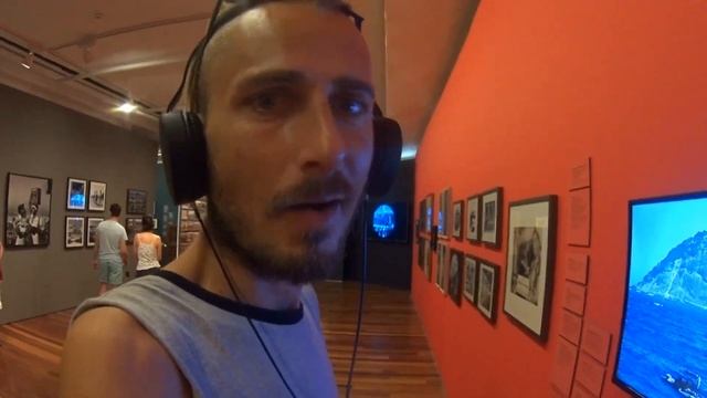 Рио Де Жанейро Музей современного искусства Вечерний город смотреть онлайн