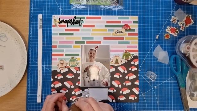 "Snapshot" scrapbook layout #christmasjumper #uglysweater #scrapbooking #create #craft #christmas смотреть онлайн