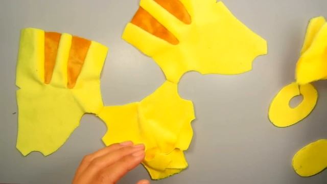 Como hacer a Pikachu | How to make pikachu plush - Loou смотреть онлайн