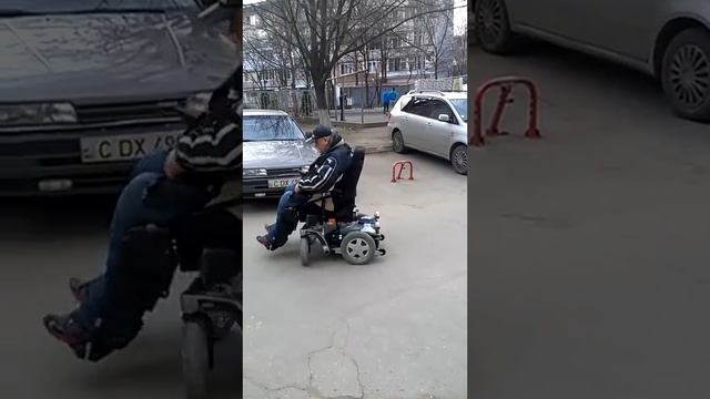 Тест электрической инвалидной коляски Invacare Storm 4 смотреть онлайн