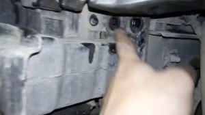 Как заменить рамку радиатора на ПОЛО седан.