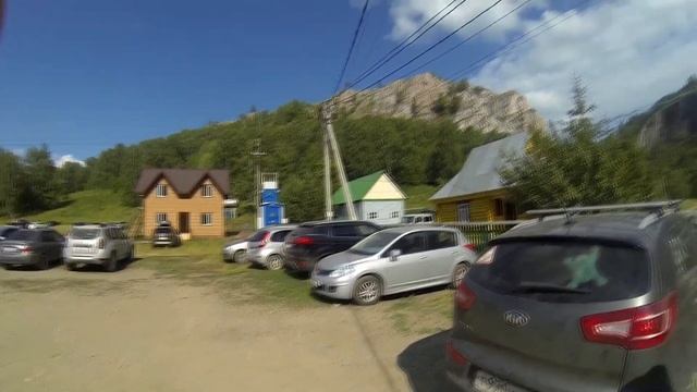 НА МОТОЦИКЛЕ В МУРАДЫМовское ущелье,спущенное колесо,жесть смотреть онлайн