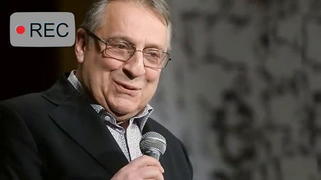 Сегодня Мир Потерял Одного Из Своих Наиболее Ярких и Талантливых Юмористов смотреть онлайн