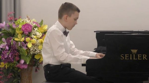 Ф.Лист_Маленькая пьеса (As-dur)_исп. Наумов Константин