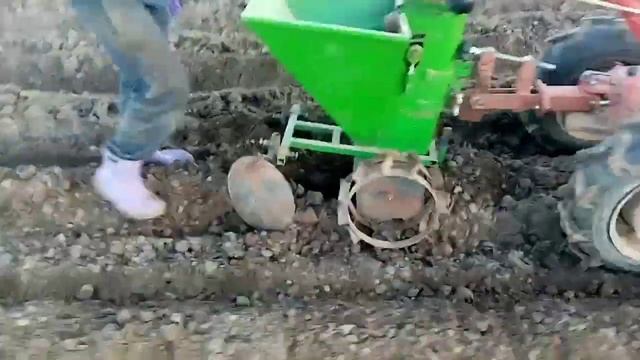 Посадка картофеля (продолжение). смотреть онлайн