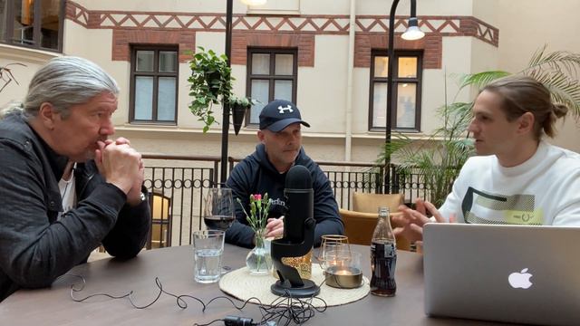 Del2: Peter Lundgren och Richard Hansson om vapen vs. verktygslåda och om att bygga en spelidentite смотреть онлайн